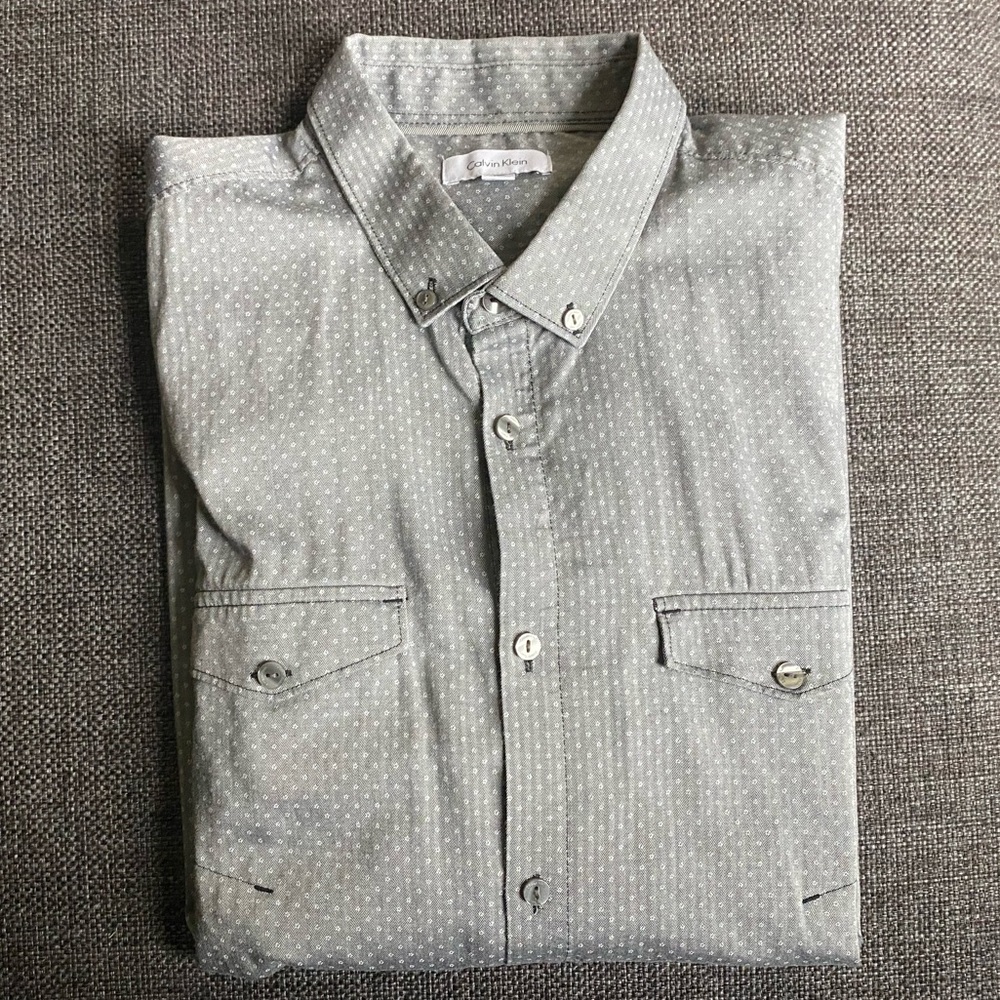 EUC Calvin Klein Gray Patterned Button Down Dress Shirt, Mens L, Long Sleeve